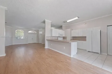 690 SE 30th Drive Homestead FL 33033