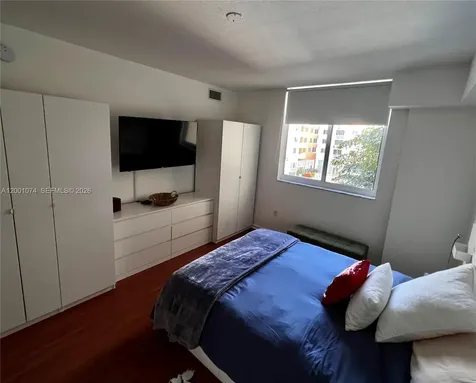 2775 NE 187th Street Aventura FL 33180