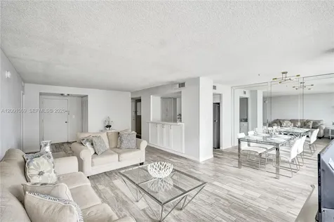 251 174th Sunny Isles Beach FL 33160