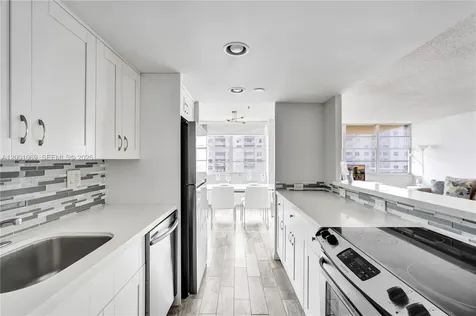 251 174th Sunny Isles Beach FL 33160