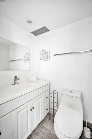251 174th Sunny Isles Beach FL 33160