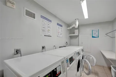 251 174th Sunny Isles Beach FL 33160