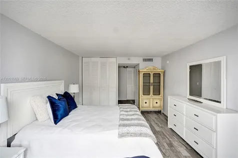 251 174th Sunny Isles Beach FL 33160