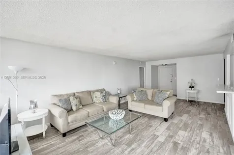 251 174th Sunny Isles Beach FL 33160