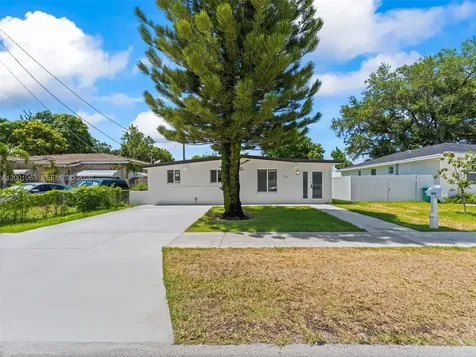 3231 NW 48th Terrace Miami FL 33142