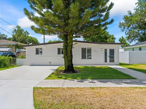 3231 NW 48th Terrace Miami FL 33142