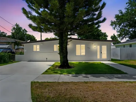 3231 NW 48th Terrace Miami FL 33142