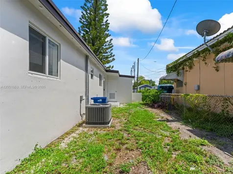 3231 NW 48th Terrace Miami FL 33142