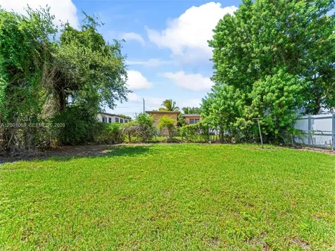 3231 NW 48th Terrace Miami FL 33142