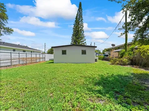 3231 NW 48th Terrace Miami FL 33142