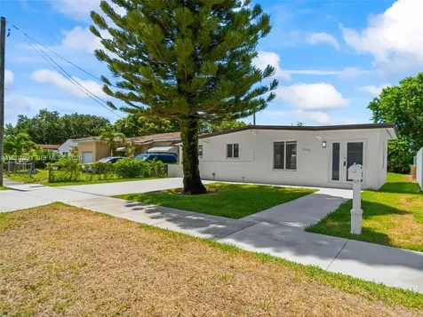 3231 NW 48th Terrace Miami FL 33142