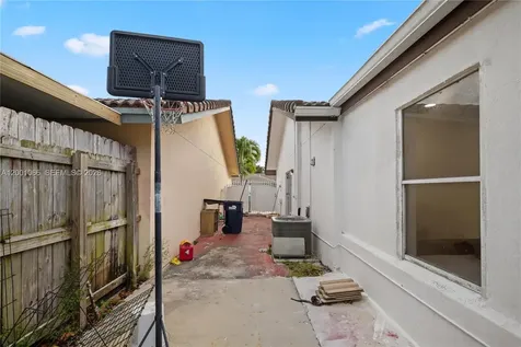 10105 SW 144th Avenue Miami FL 33186