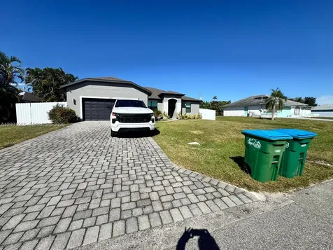 209 SE 26th Terrace Cape Coral FL 33904-2766