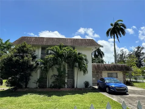 200 NE 158th Street Miami FL 33162