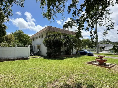200 NE 158th Street Miami FL 33162