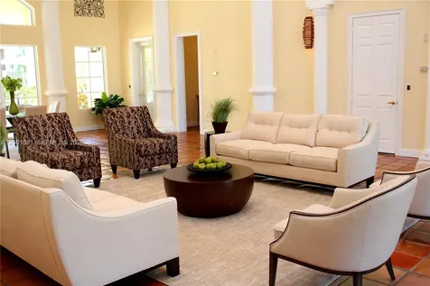 160 SW 117th Terrace Pembroke Pines FL 33025