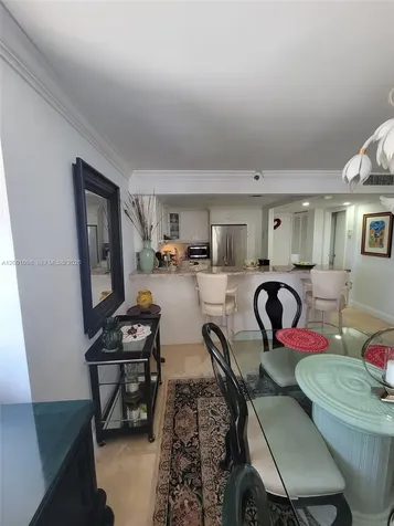 2625 Collins Avenue Miami Beach FL 33140