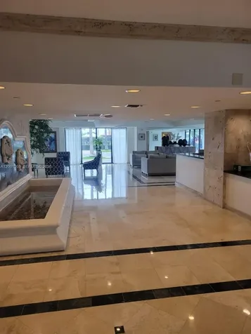 2625 Collins Avenue Miami Beach FL 33140