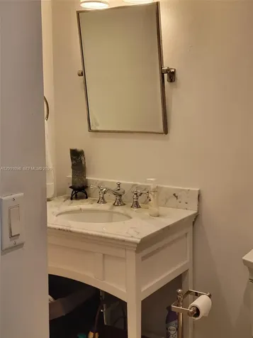 2625 Collins Avenue Miami Beach FL 33140
