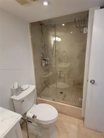2625 Collins Avenue Miami Beach FL 33140