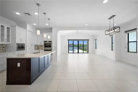 1286 SW 113th Way Pembroke Pines FL 33025