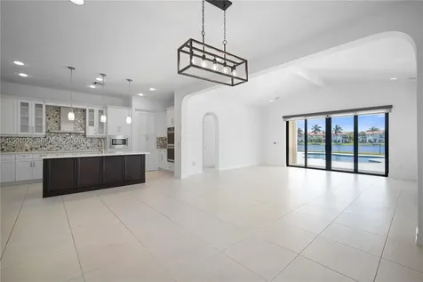 1286 SW 113th Way Pembroke Pines FL 33025