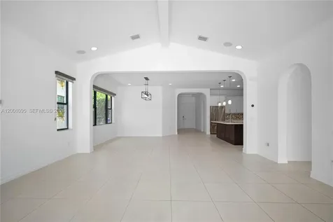 1286 SW 113th Way Pembroke Pines FL 33025