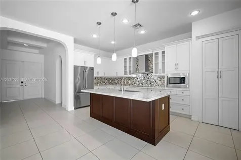 1286 SW 113th Way Pembroke Pines FL 33025