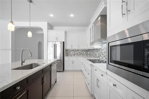 1286 SW 113th Way Pembroke Pines FL 33025