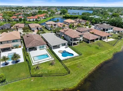 1286 SW 113th Way Pembroke Pines FL 33025