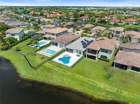 1286 SW 113th Way Pembroke Pines FL 33025