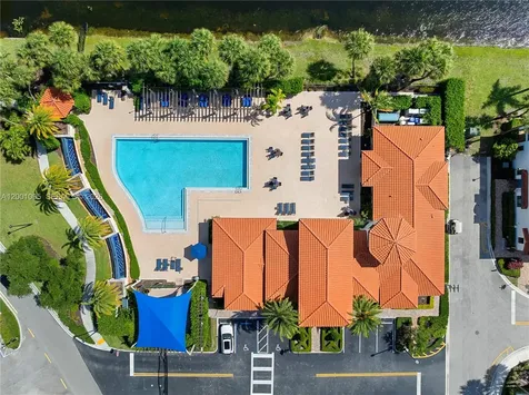 1286 SW 113th Way Pembroke Pines FL 33025