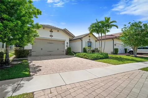 1286 SW 113th Way Pembroke Pines FL 33025