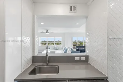 340 Sunset Drive Fort Lauderdale FL 33301