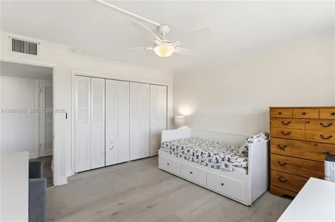 340 Sunset Drive Fort Lauderdale FL 33301