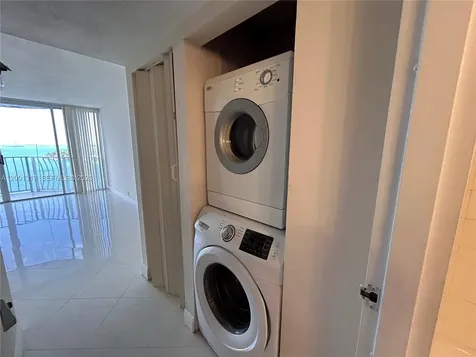 7601 E Treasure Drive North Bay Village FL 33141
