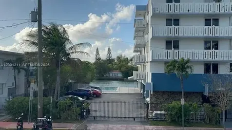 7830 Dickens Avenue Miami Beach FL 33141