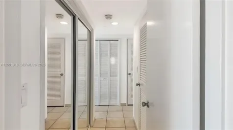 5601 Collins Avenue Miami Beach FL 33140