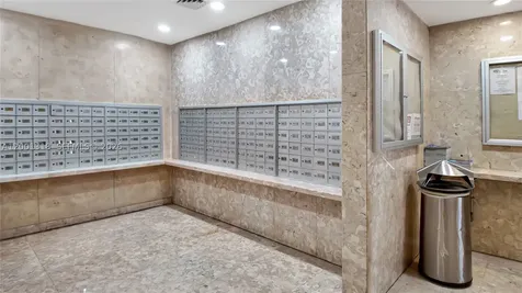 5601 Collins Avenue Miami Beach FL 33140