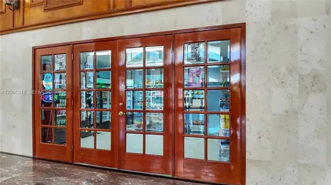 5601 Collins Avenue Miami Beach FL 33140