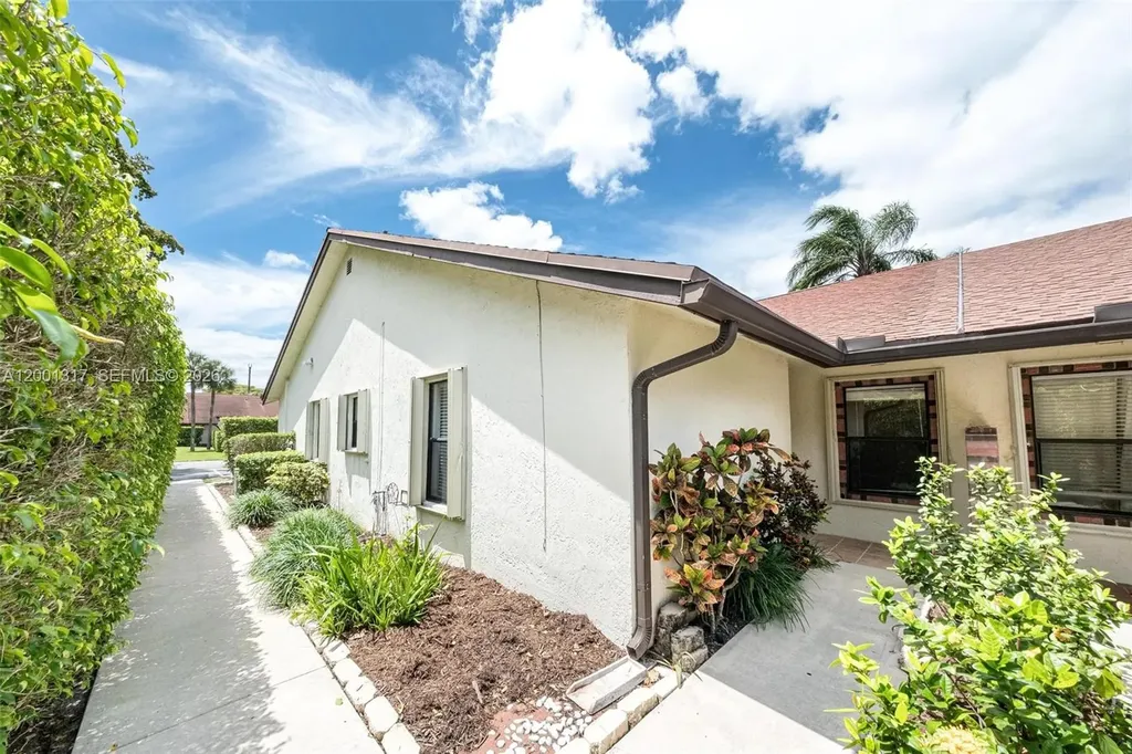 23128 Barwood Park Lane Boca Raton FL 33433