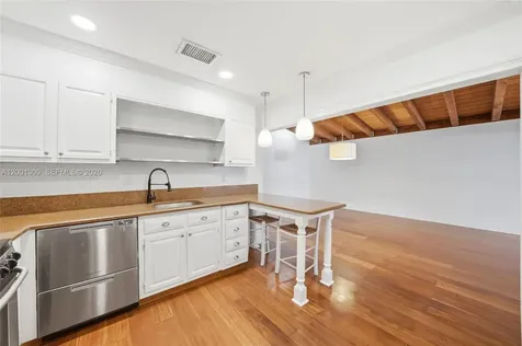 6704 SW 114th Place Miami FL 33173