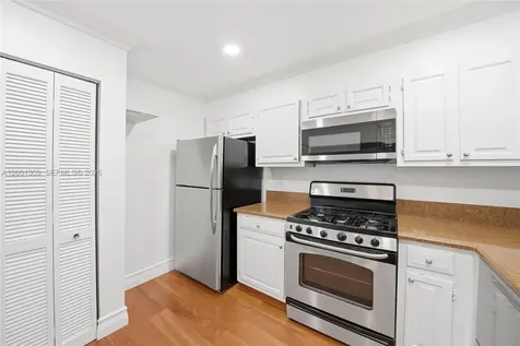6704 SW 114th Place Miami FL 33173