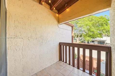 6704 SW 114th Place Miami FL 33173