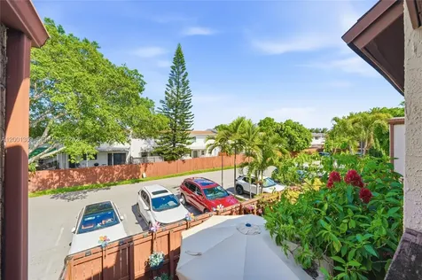 6704 SW 114th Place Miami FL 33173