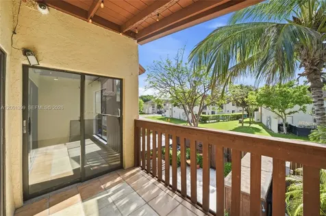 6704 SW 114th Place Miami FL 33173
