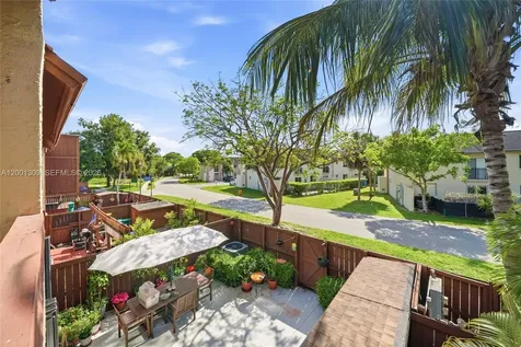 6704 SW 114th Place Miami FL 33173