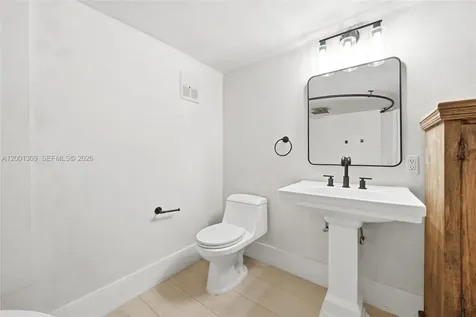 6704 SW 114th Place Miami FL 33173