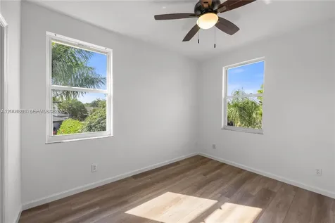 16449 SW 84th Place Palmetto Bay FL 33157