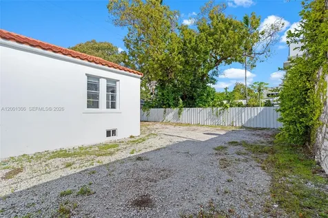 177 NE 47th Street Miami FL 33137